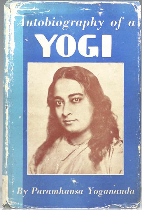 Book cover Autobiography of a Yogi by Paramahansa Yogananda First edition in 1946.